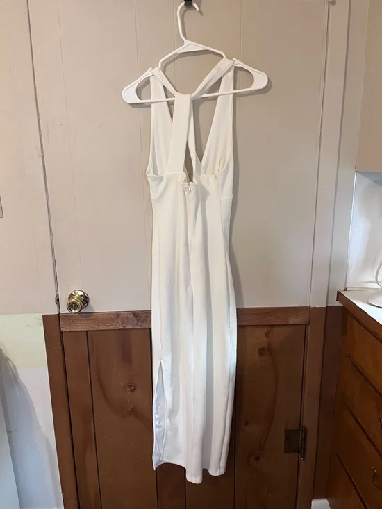 Hello Molly White V-Neck Maxi Dress with Strappy Back - Picture 2 of 3